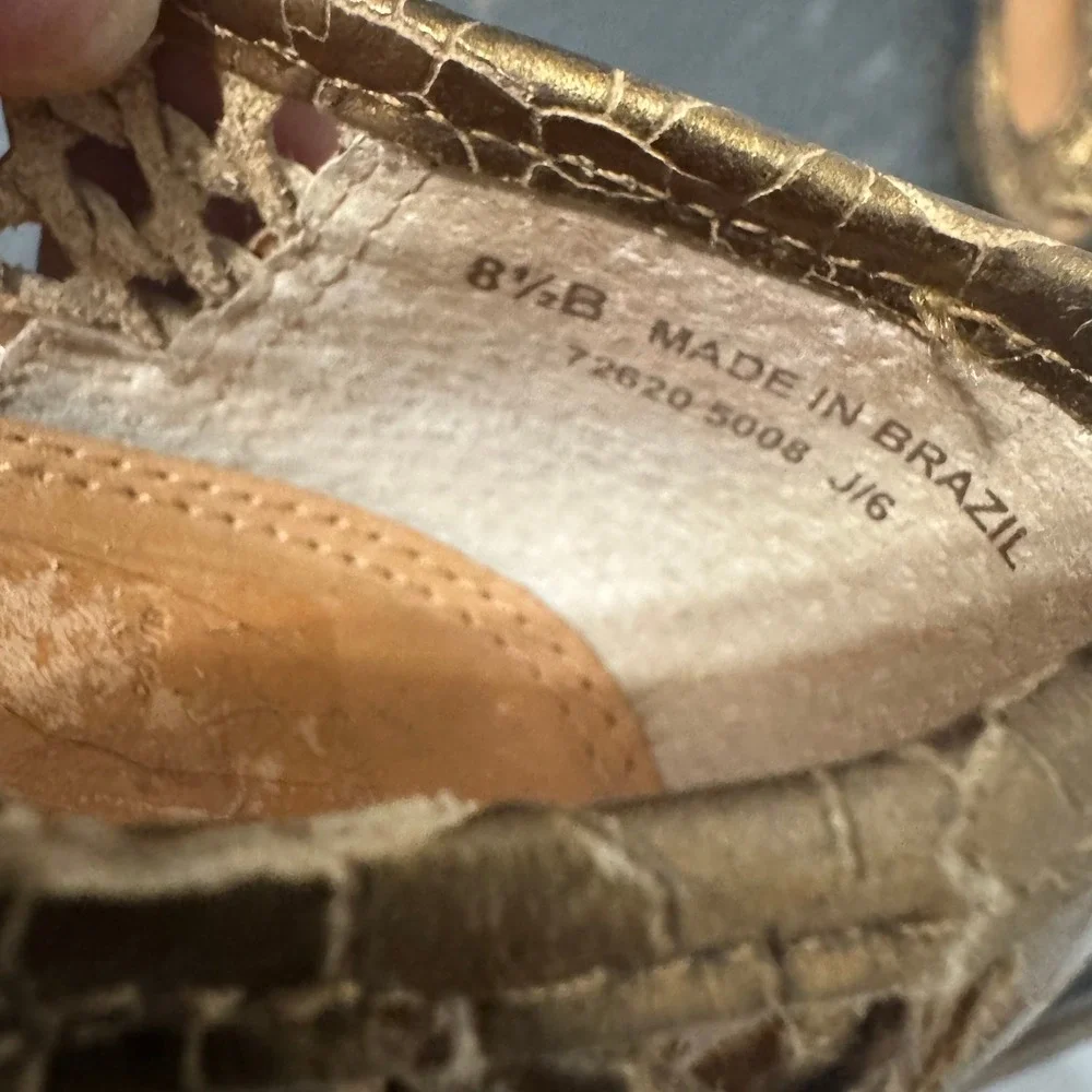 Frye Carson Flats Gold Metallic Leather Shoes 8.5 B Woven Peep Toe Vacation